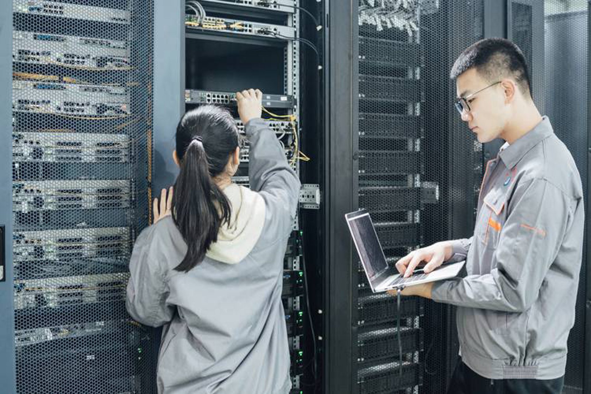 百冠网络科技